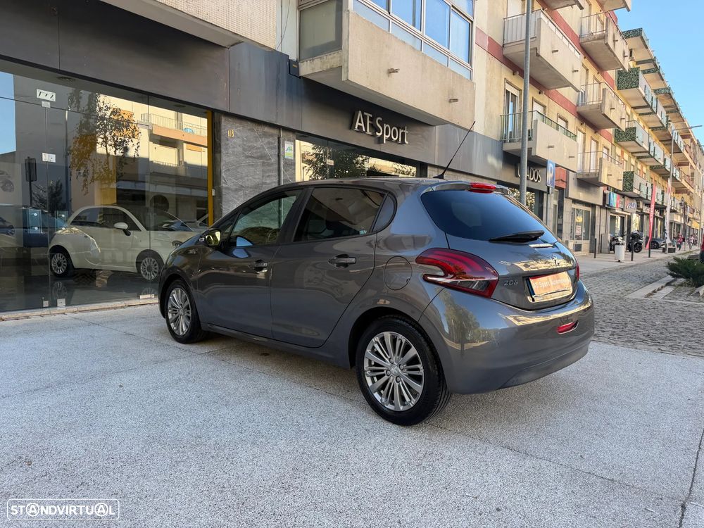 Peugeot 208 1.2 PureTech Style - 12