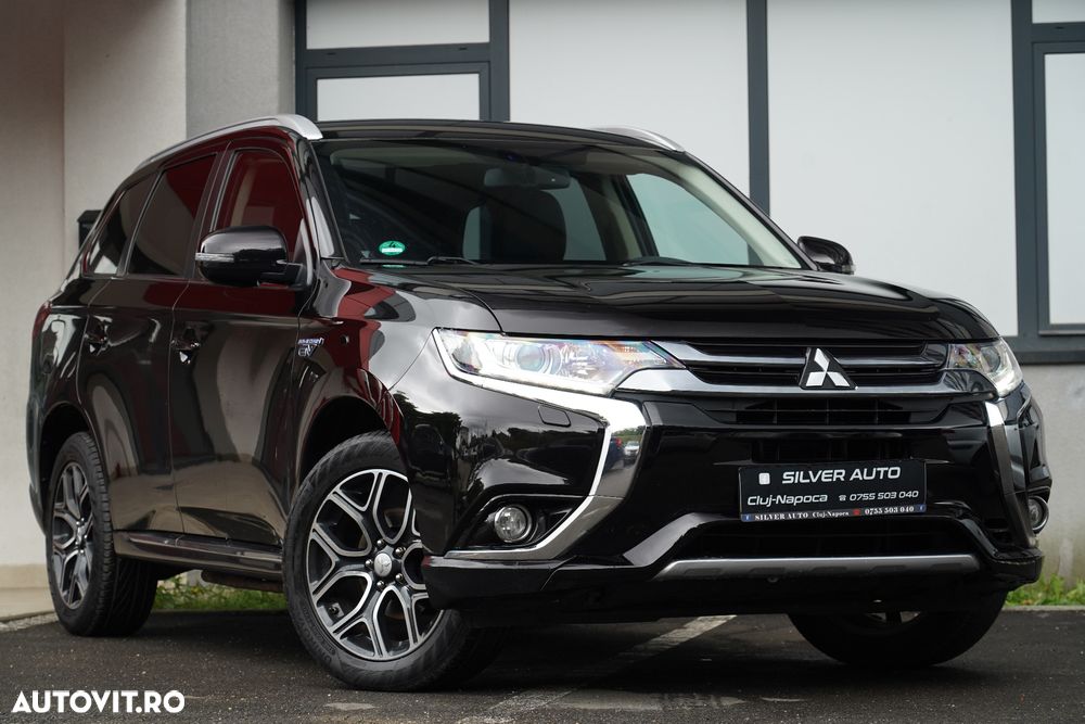 Mitsubishi Outlander 2.0 4WD Plug-In Hybrid - 25