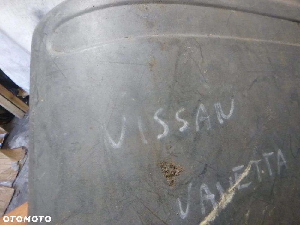 nissan vanetta vanette narożnik zderzaka tył prawy zderzak - 3