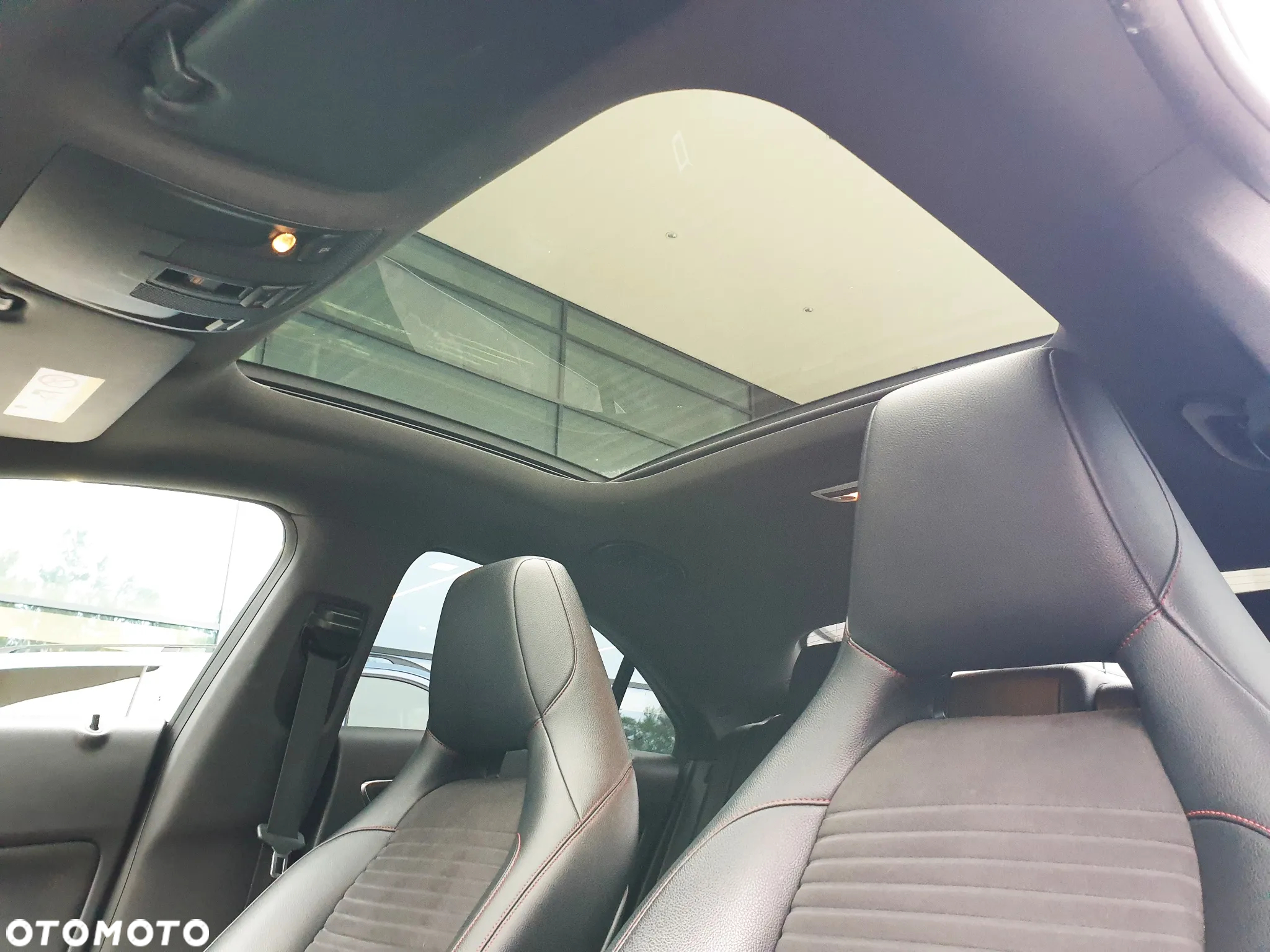 Mercedes-Benz CLA 180 7G-DCT AMG Line - 15