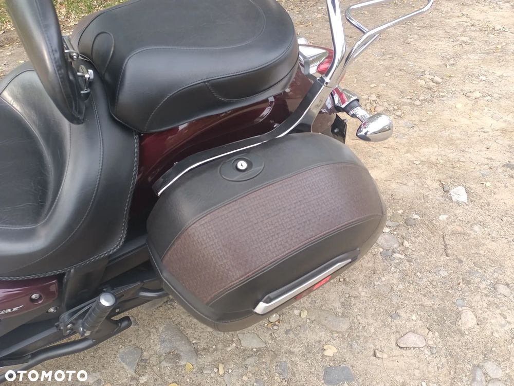 Yamaha XVS - 6