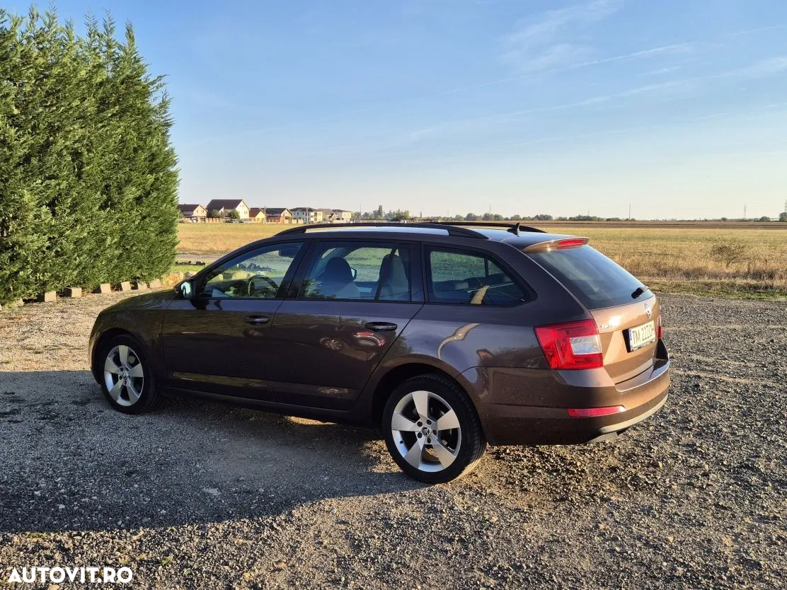 Skoda Octavia 2.0 TDI DSG Style - 4
