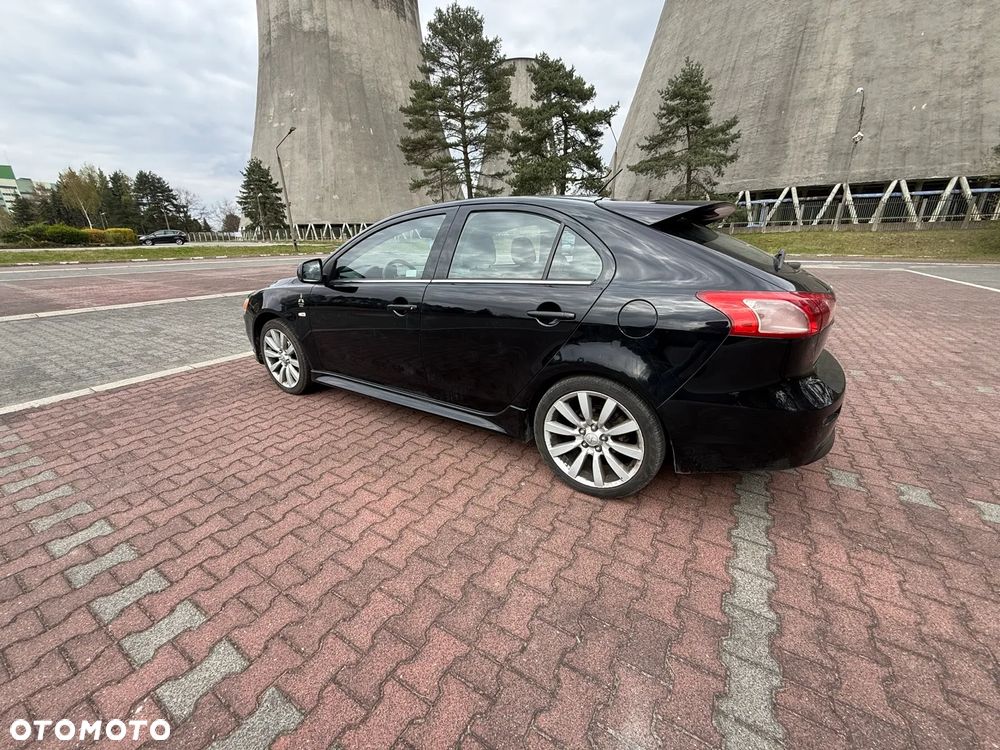 Mitsubishi Lancer - 2