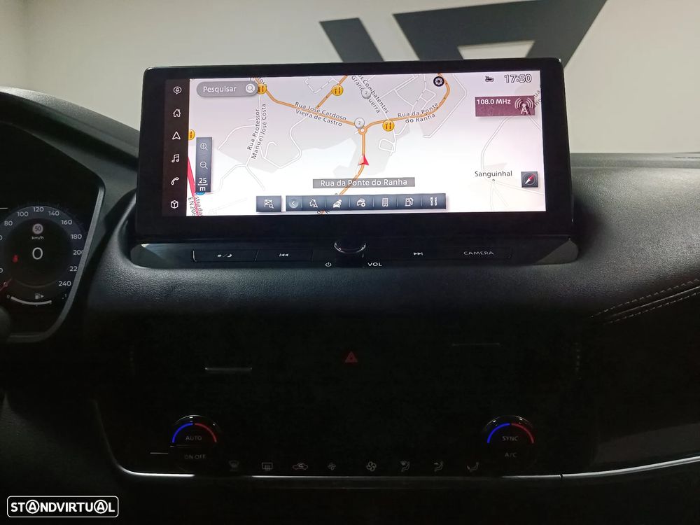 Nissan Qashqai 1.3 DIG-T N-Connecta LED+SKY Xtronic - 29