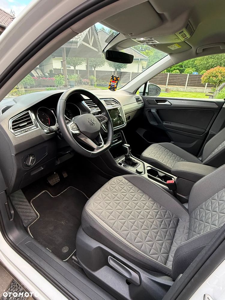 Volkswagen Tiguan - 10
