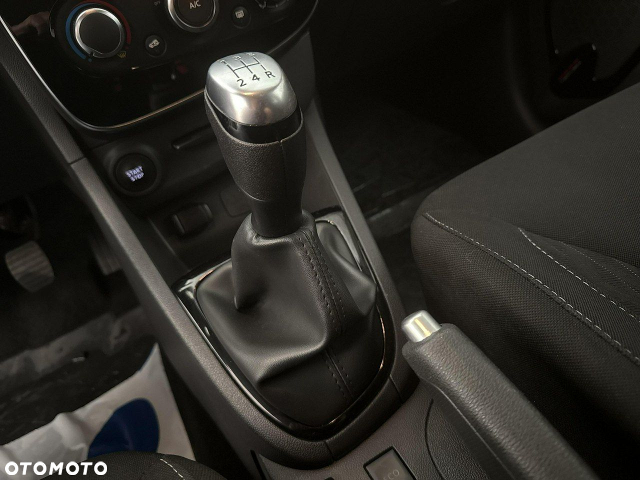 Renault Clio - 16
