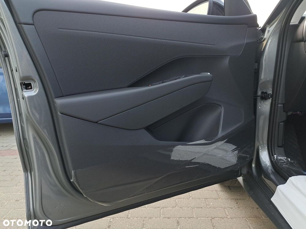 Volkswagen T-Roc - 10