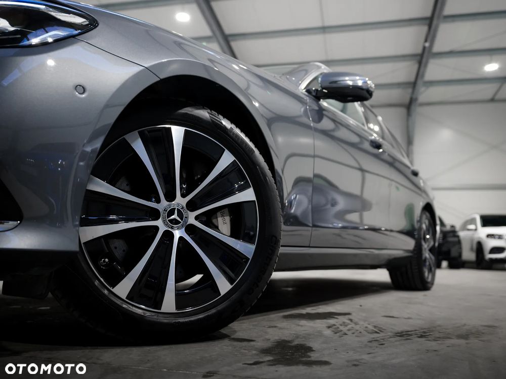 Mercedes-Benz Klasa E 300 de Avantgarde - 3