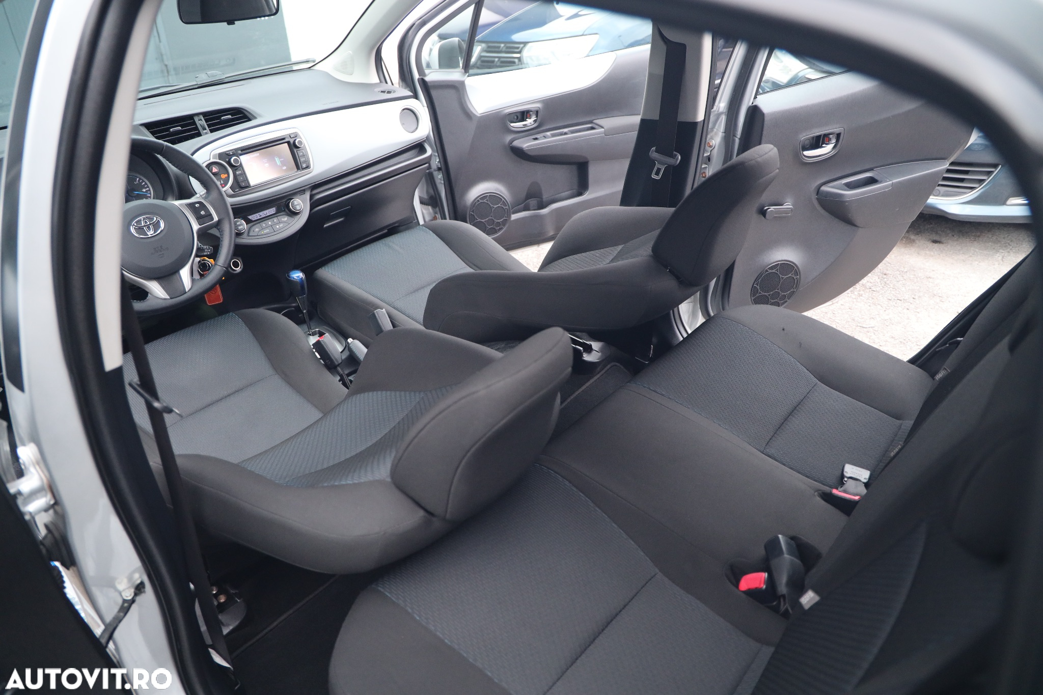Toyota Yaris - 7