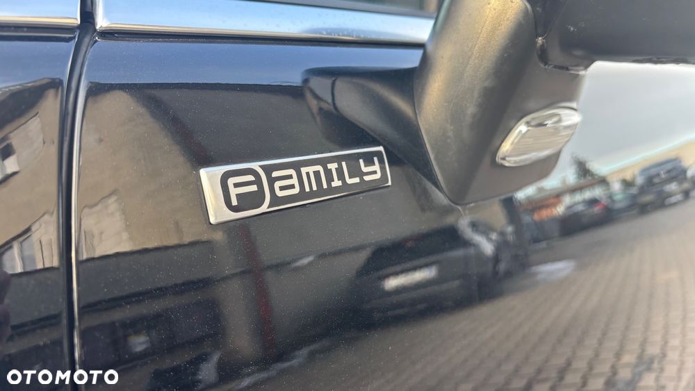 Peugeot 5008 1.6 THP Family 7os - 35