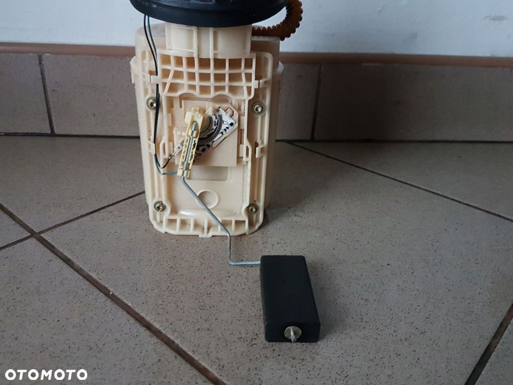 AUDI A3 GOLF 1.6 POMPA POMKA PALIWA 1J0919051H - 10