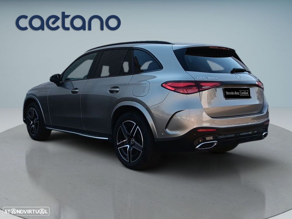 Mercedes-Benz GLC 300 e 4Matic - 4