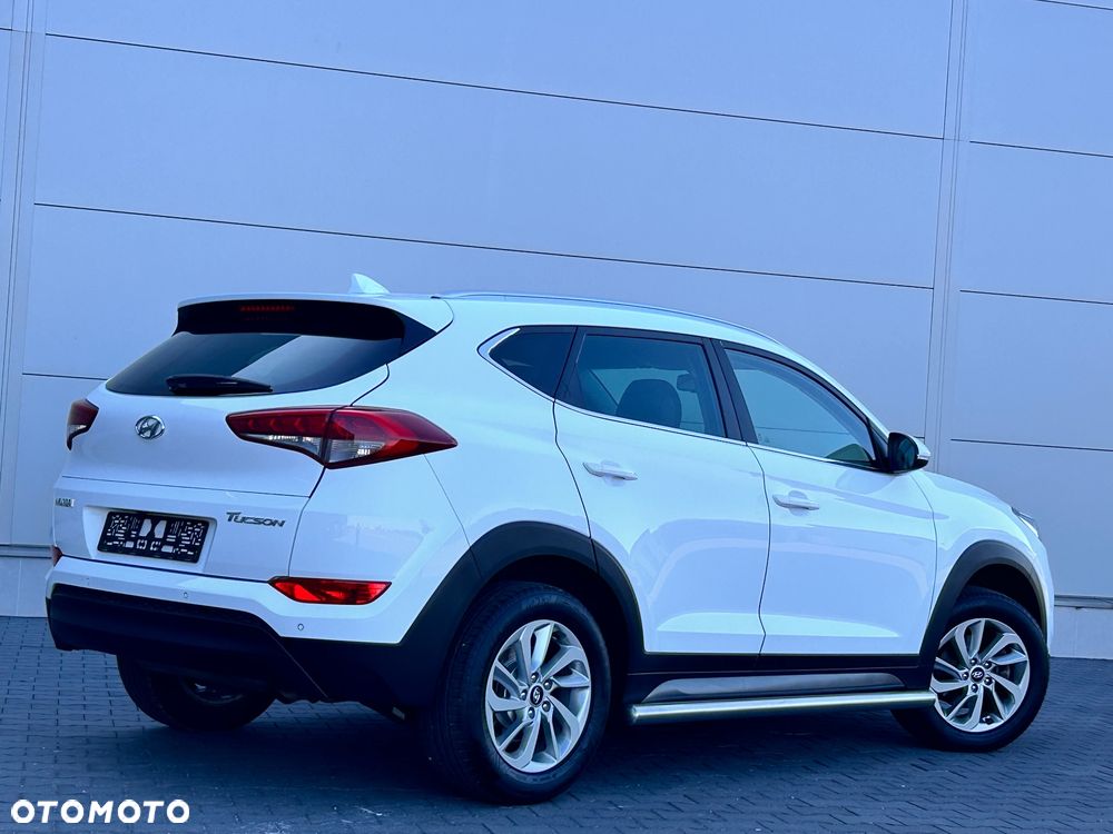 Hyundai Tucson 1.6 GDI BlueDrive GO 2WD - 12