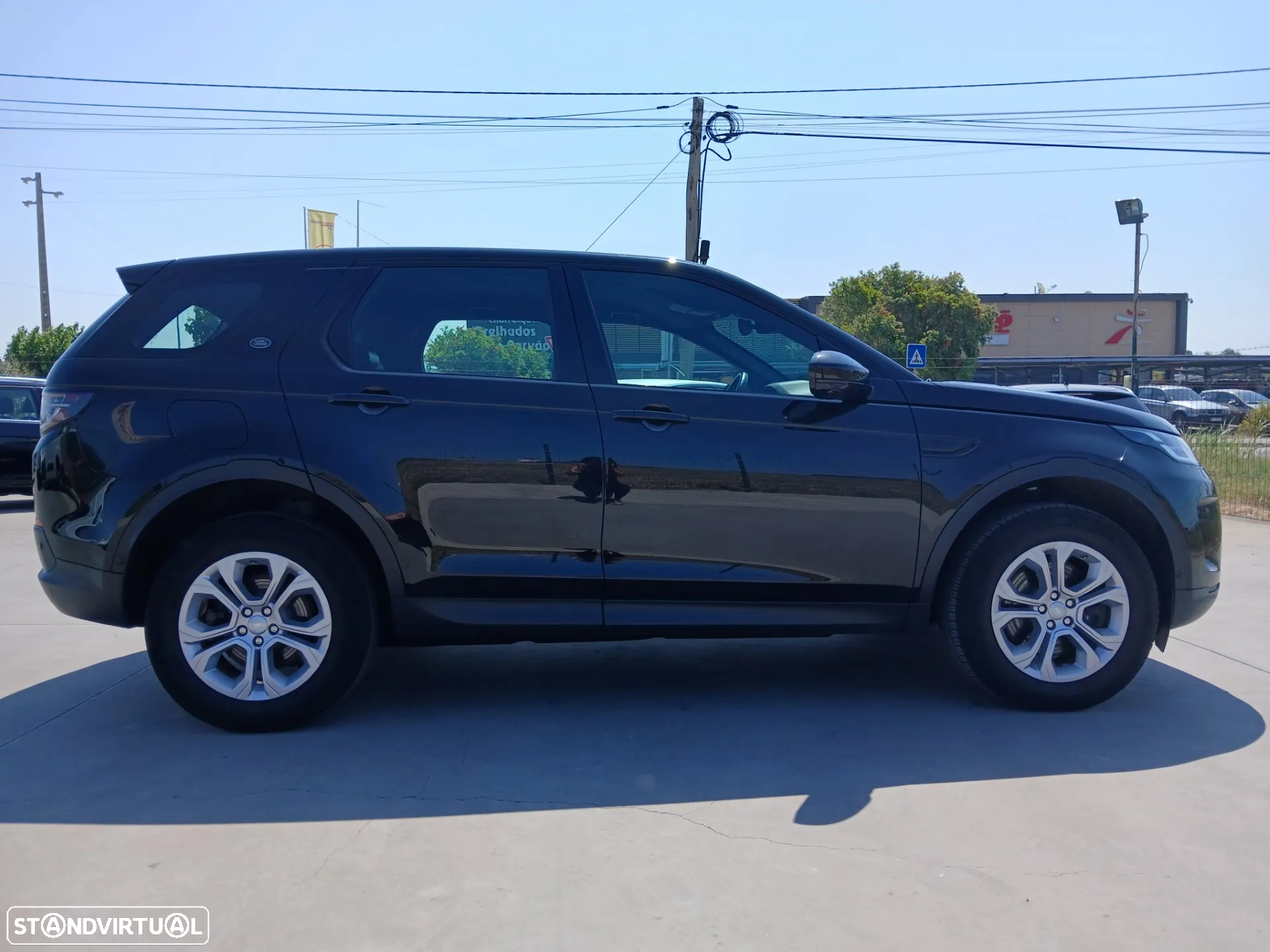 Land Rover Discovery Sport 1.5 I3 P300e AWD R-Dynamic SE - 11