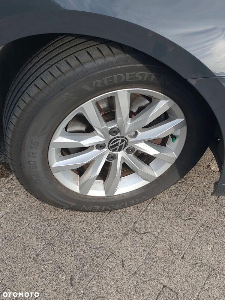 Volkswagen Passat 1.5 TSI OPF DSG Business - 5