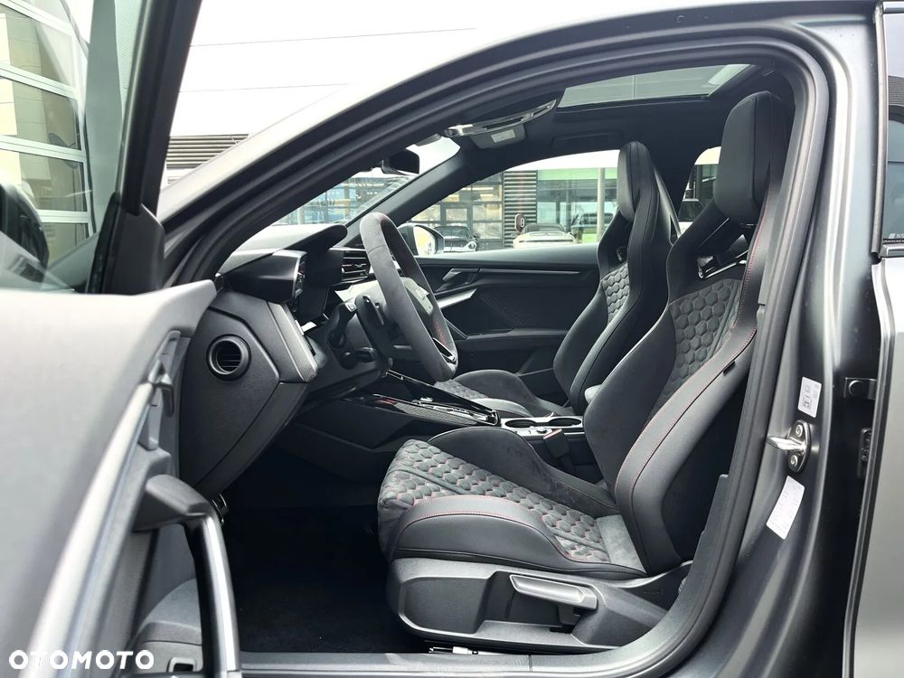 Audi RS3 Sportback TFSI Quattro S tronic - 11