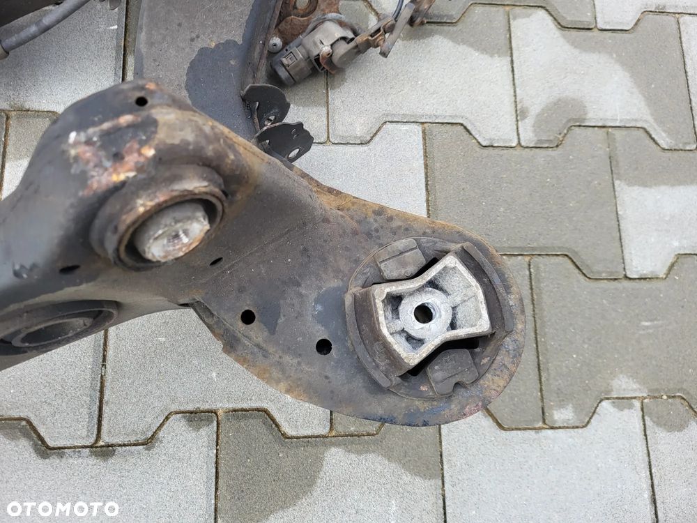 MERCEDES W204 SANKI KOŁYSKA WÓZEK TYLNY TYŁ BELKA TYLNA KOMBI - 10
