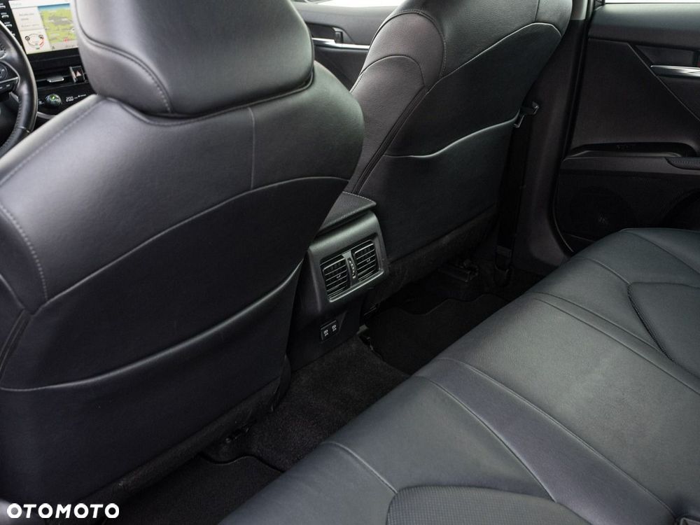 Toyota Camry - 24
