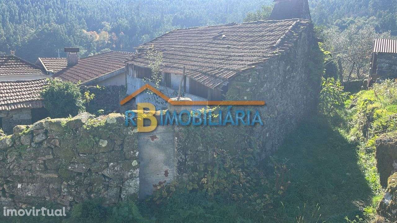 Moradia em ruínas + terreno para construção em Mansores - Grande imagem: 2/9