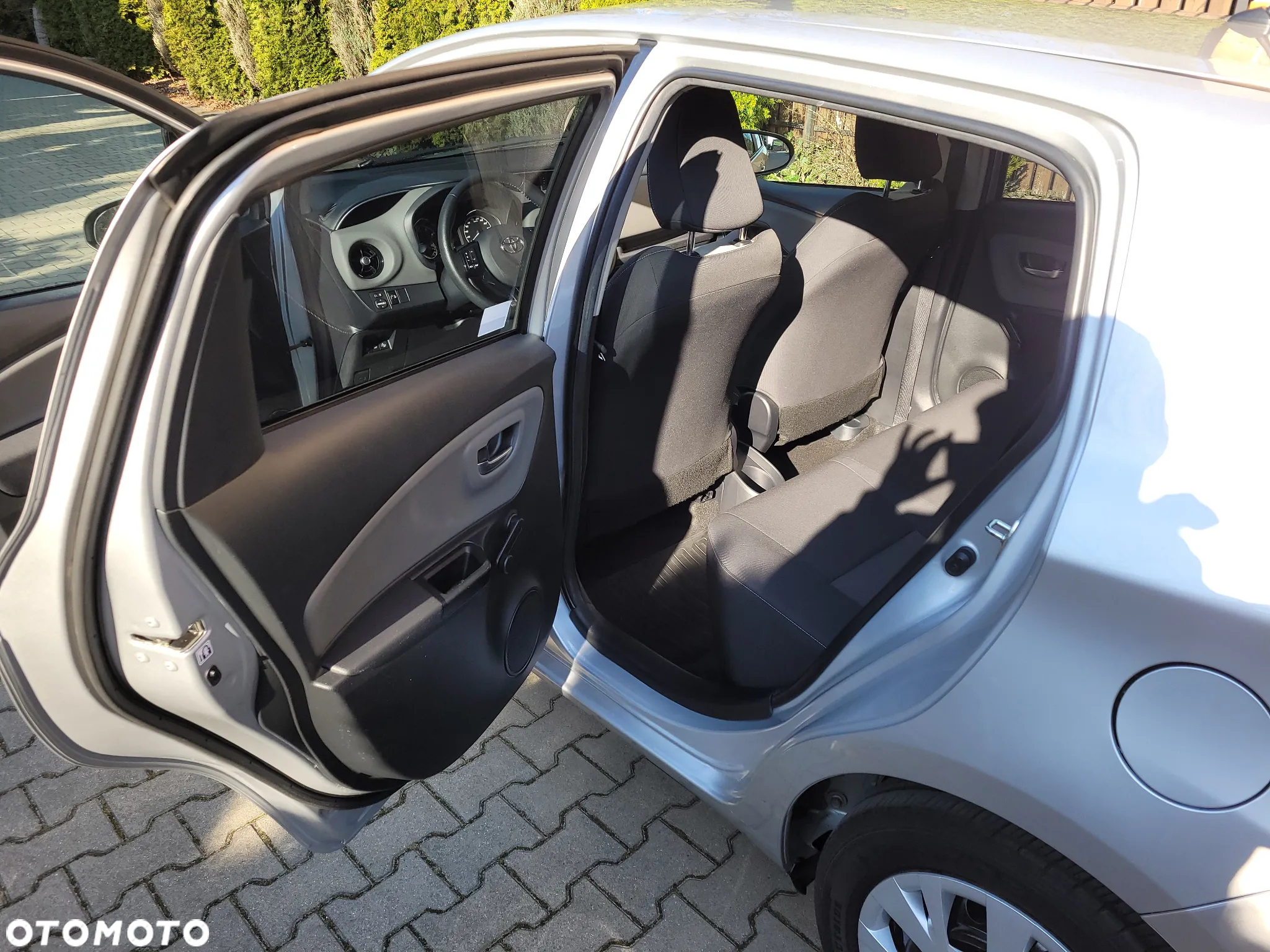 Toyota Yaris 1.5 Premium CVT - 13