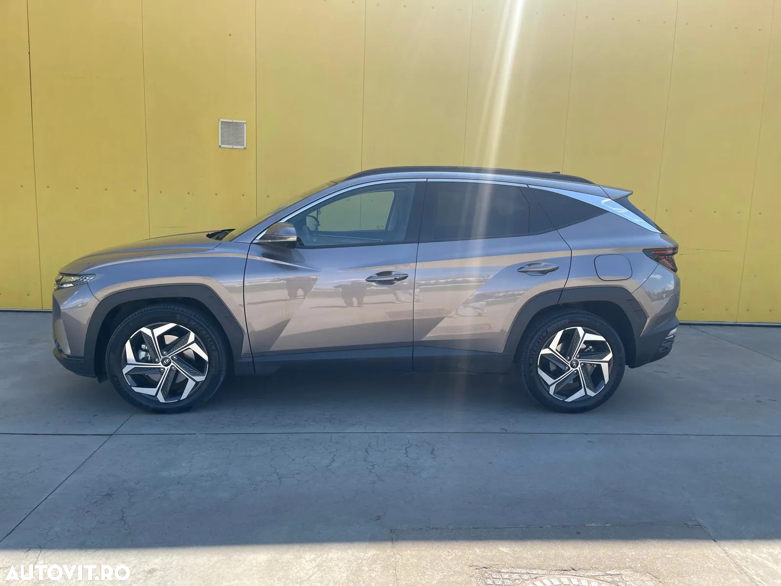 Hyundai Tucson HEV 1.6 l 230 CP 4WD 6AT Luxury - 11