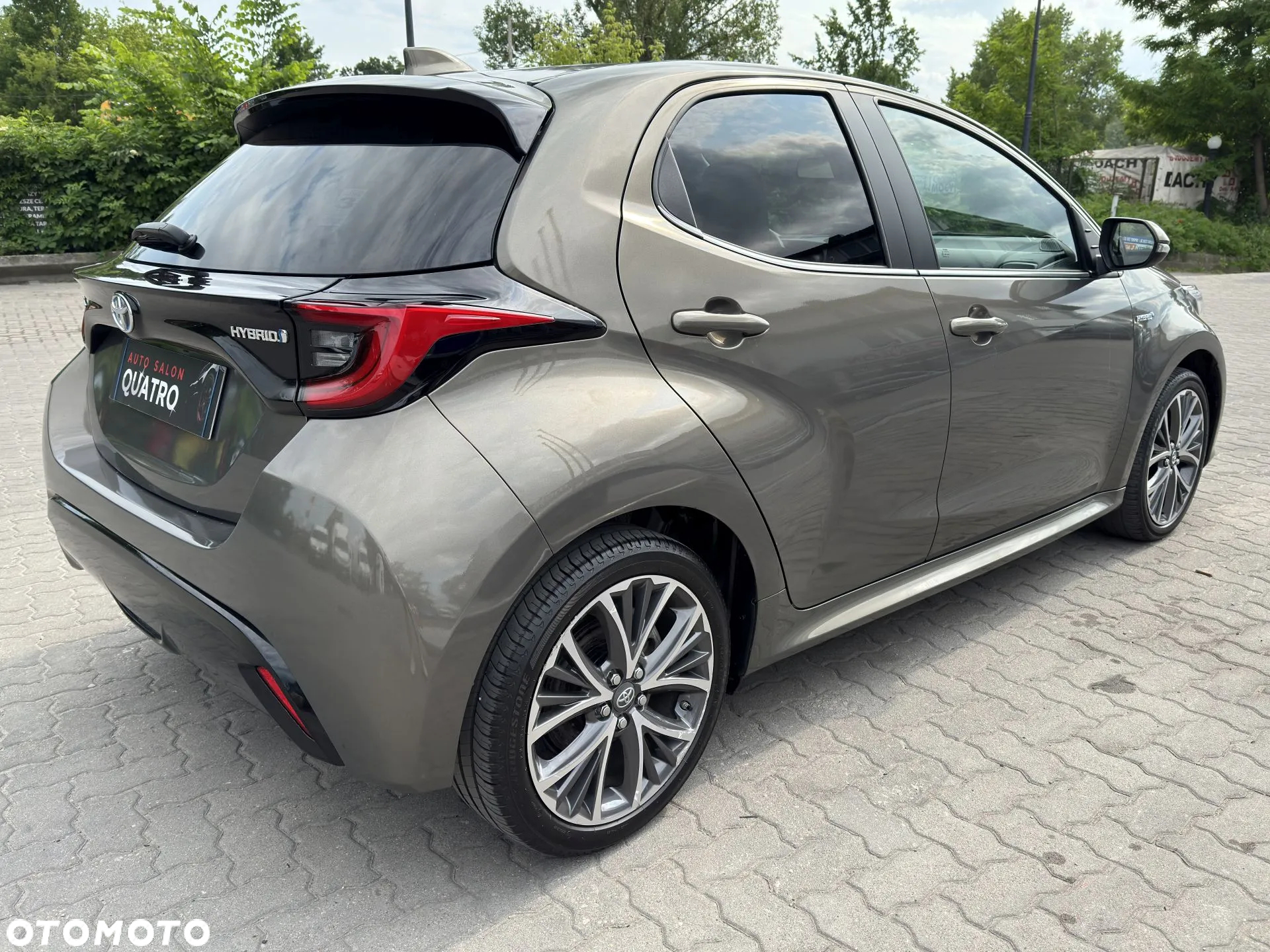 Toyota Yaris Hybrid 1.5 VVT-i Premiere Edition - 3