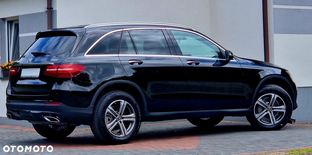 Mercedes-Benz GLC 300 4Matic 9G-TRONIC Exclusive - 20