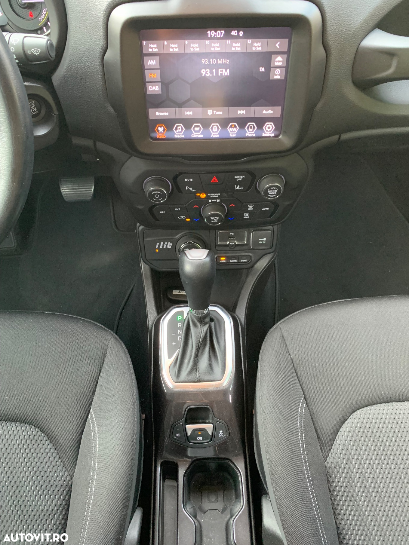 Jeep Renegade 1.3 T-GDI 4xe PLUG-IN Hybrid Automatik Summit - 10