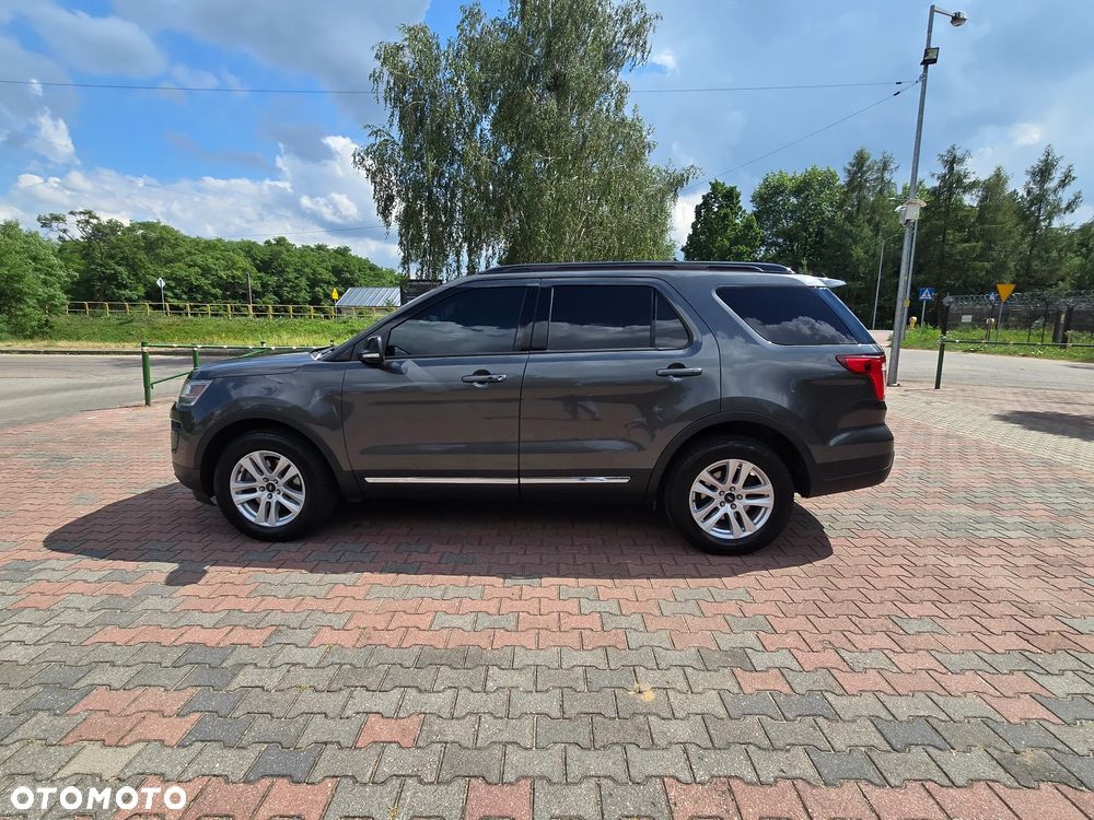 Ford Explorer - 3