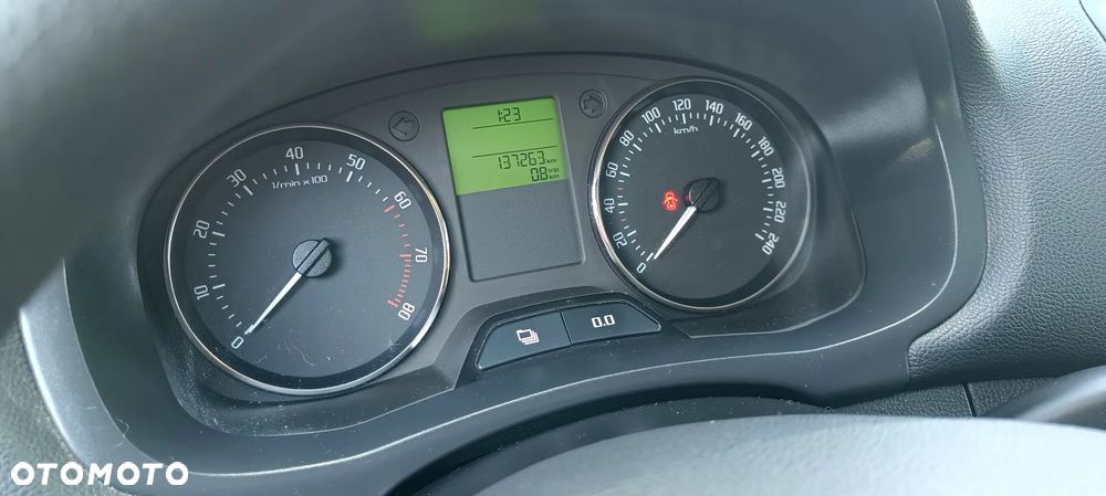Skoda Fabia 1.2 HTP Syle Edition - 20