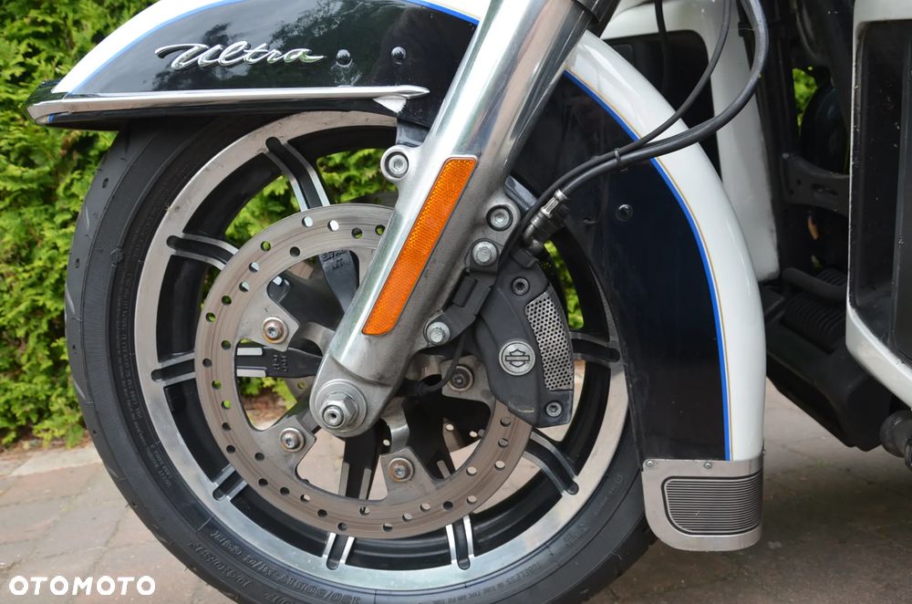 Harley-Davidson FLHTCU Ultra - 27