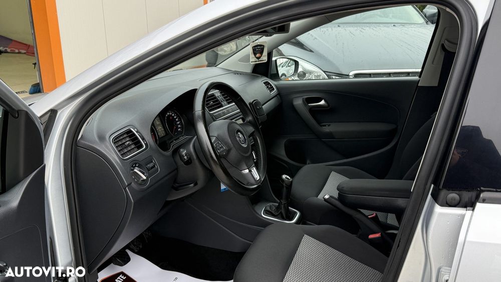 Volkswagen Polo - 12