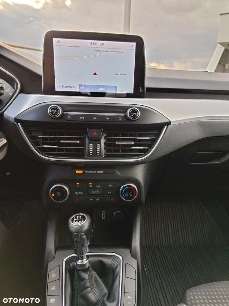 Ford Focus 1.0 EcoBoost Trend - 14