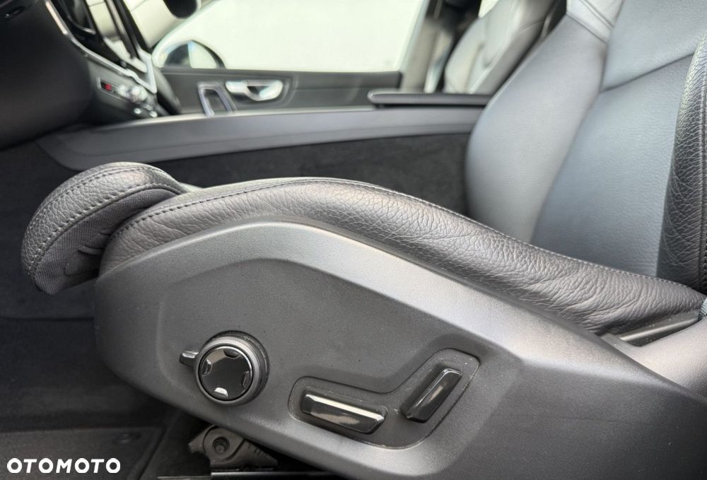 Volvo XC 60 - 23