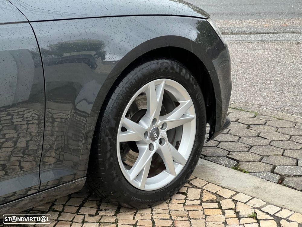 Audi A4 Avant 2.0 TDI Business Line - 15