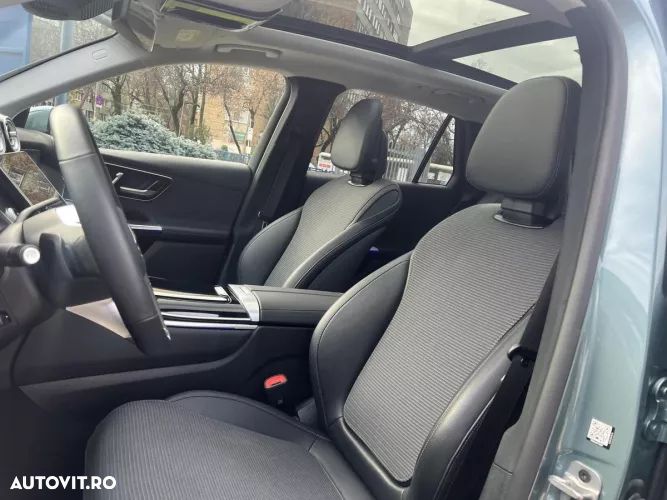 Mercedes-Benz GLC 300 e 4Matic 9G-TRONIC Avantgarde Advanced - 13