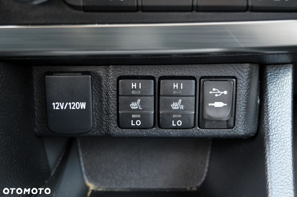 Toyota Auris 1.6 Premium + - 19