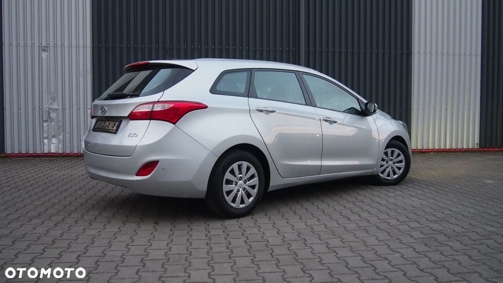 Hyundai i30 1.4 Family - 18