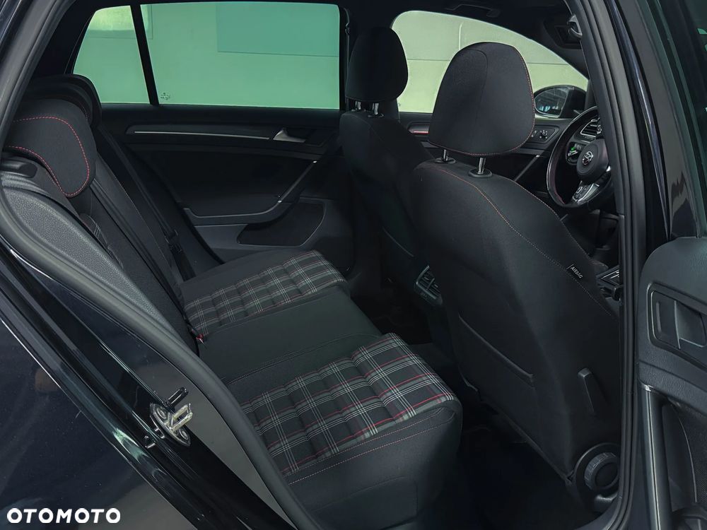 Volkswagen Golf 2.0 TSI BMT GTI Performance DSG - 5