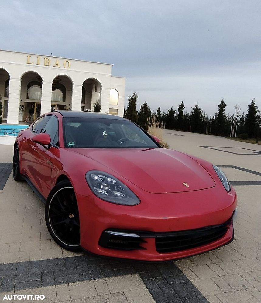 Porsche Panamera - 4