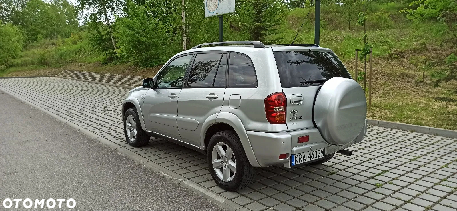 Toyota RAV4 2.0 D-4D 4x4 - 4