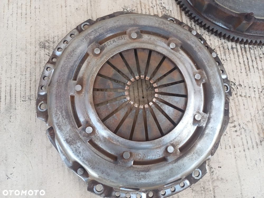 Koło zamachowe sprzęgło Citroen Berlingo III 1.6 VTi 9800251080 - 7