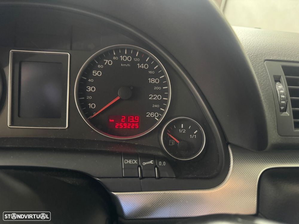 Audi A4 Avant 2.0 TDi Sport Multitronic - 2
