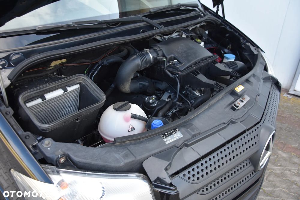 Mercedes-Benz SPRINTER - 24