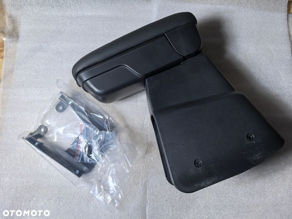 Citroen C3 III Podłokietnik NOWY OEM 1615052780 - 1