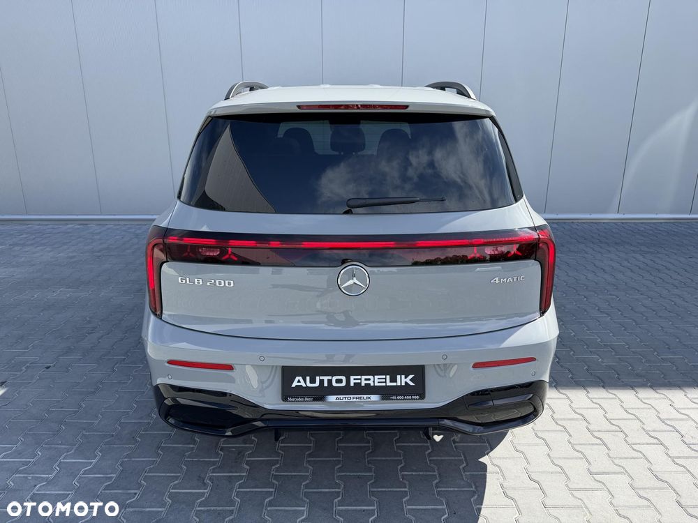 Mercedes-Benz GLB 200 mHEV 4-Matic 8G-eDCT - 10