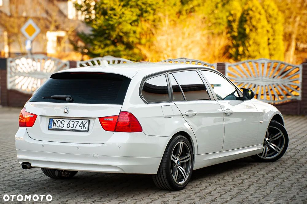 BMW Seria 3 318d Sport Line - 11