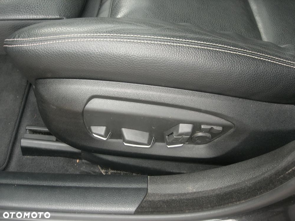 BMW Seria 5 530d xDrive Sport-Aut Luxury Line - 18