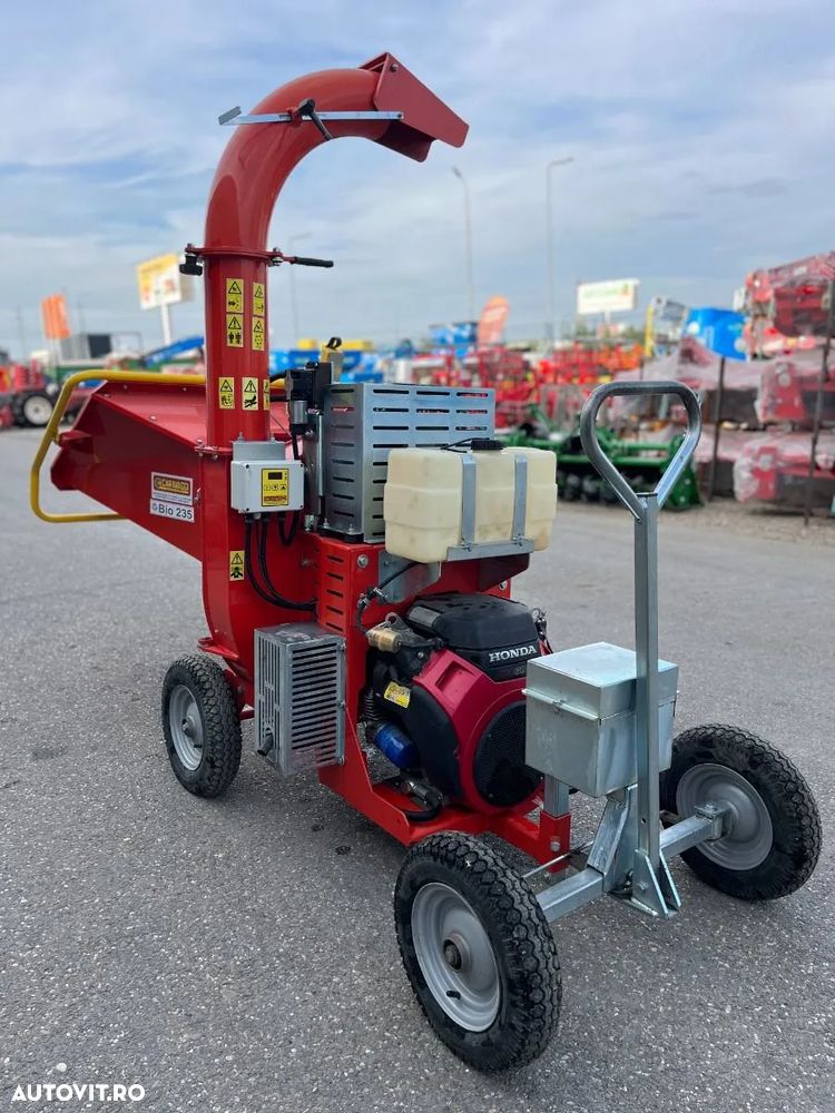 Alta Tocator crengi si resturi vegetale pe benzina Caravaggi model Bio 235 GX690 cu opțiune NO STRESS - UTILIZAT 175 ore de functionare - 2
