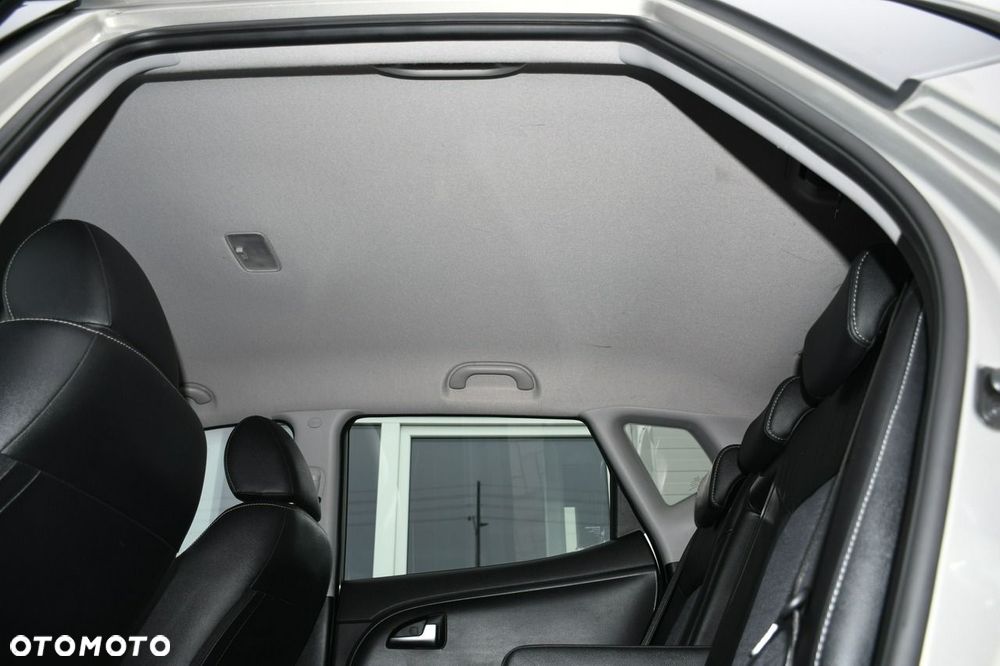 Kia Venga - 32